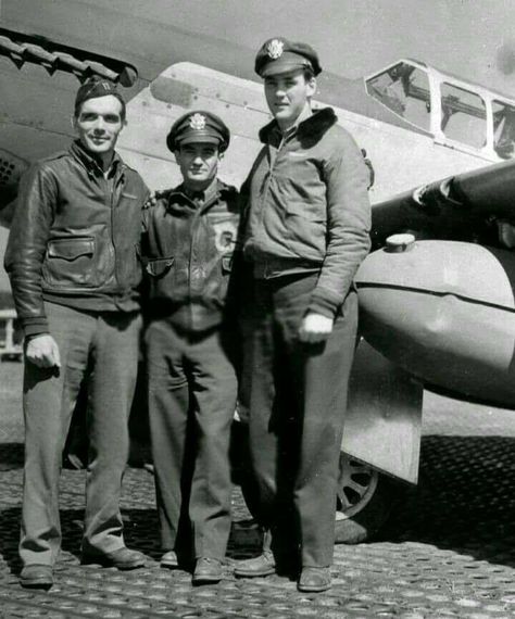 352nd FG, 486th FS Frank Cutler, Steven Andrew and Capt Edwin Heller.jpg