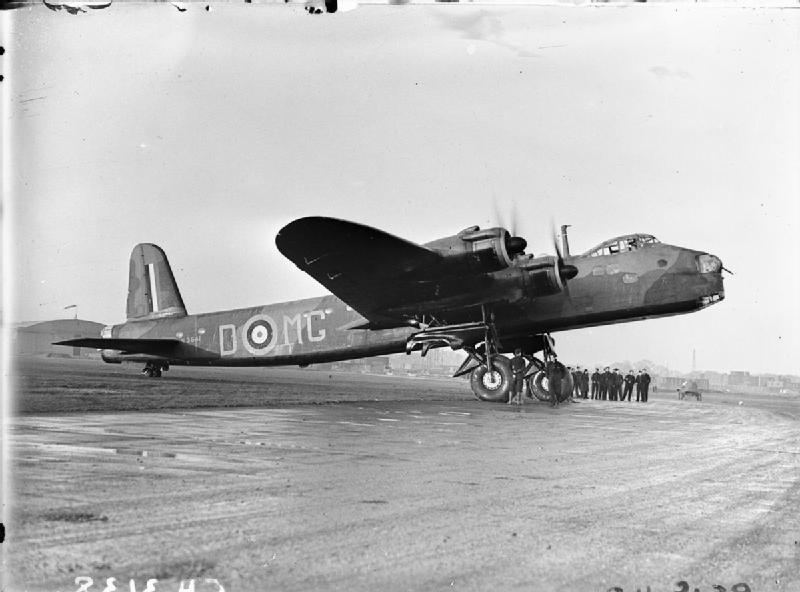 Aircraft_of_the_Royal_Air_Force_1939-1945-_Short_S.29_Stirling._CH3138.jpg