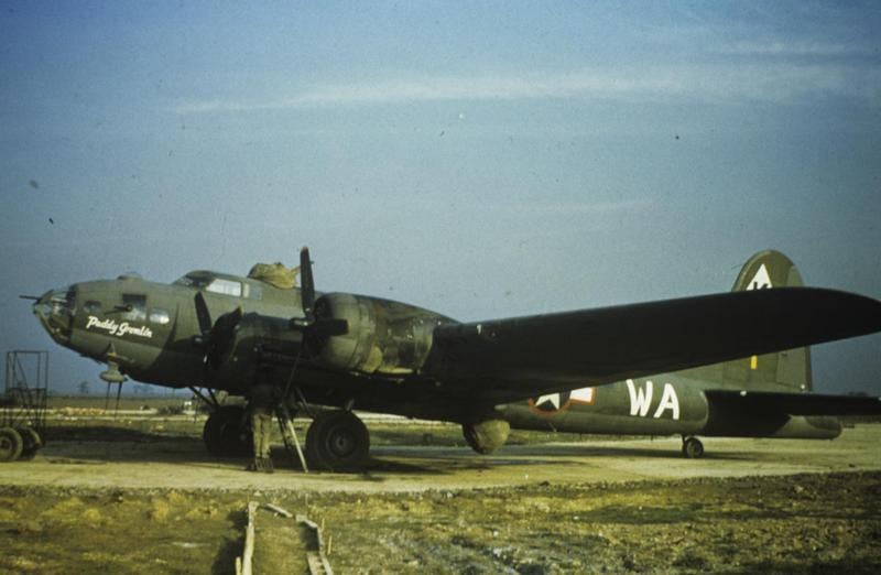 B-17F 42-3325. Paddy Gremlin 379th bg.jpg