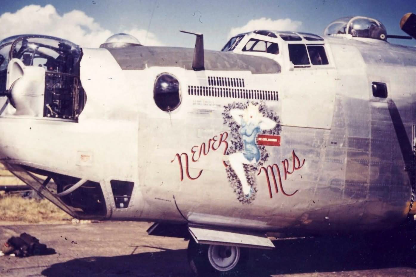 B-24H_42-95167_E8A_Never_Mrs_of_the_434th_BS_in_England_1944.jpg