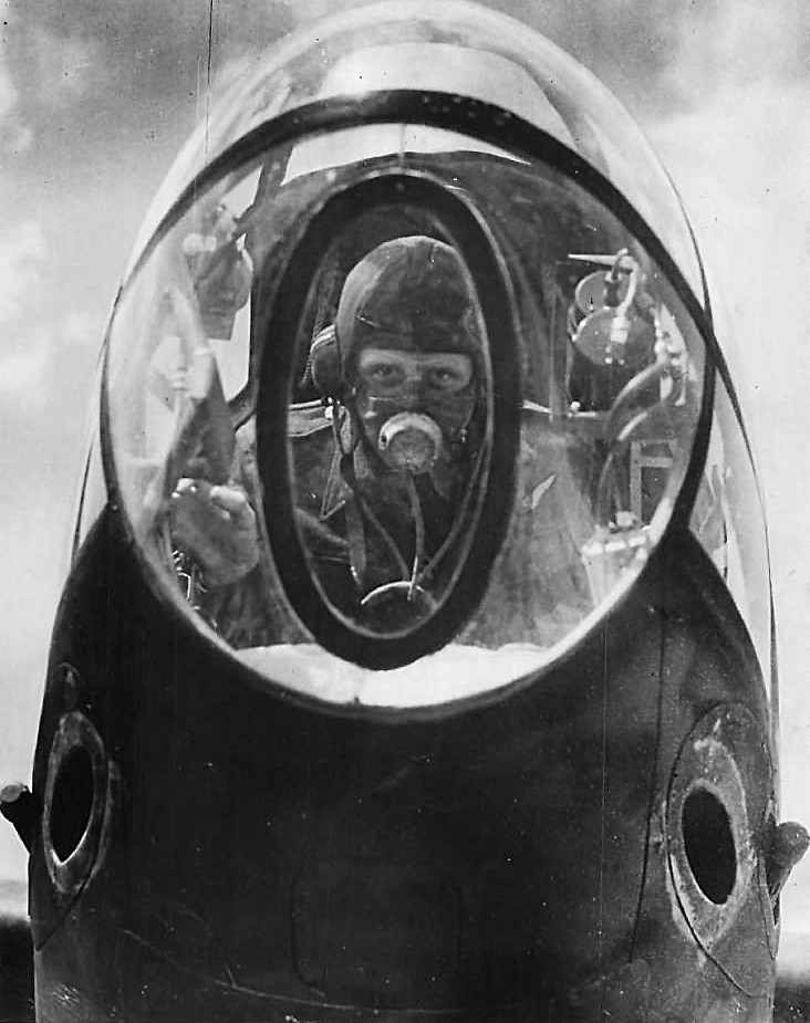 Bombardier_in_nose_of_an_A-20_1941~2.jpg