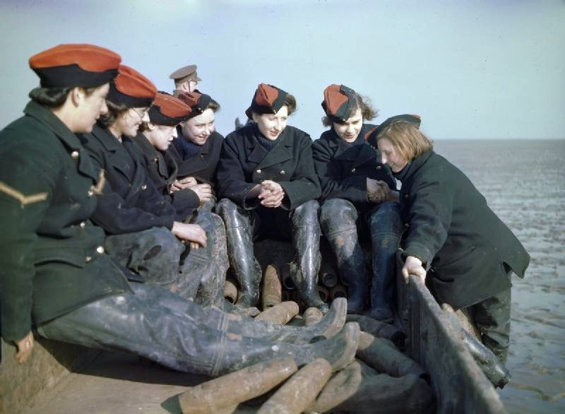 British_Army_ATS_women_at_Shoeburyness_in_WWII.jpg