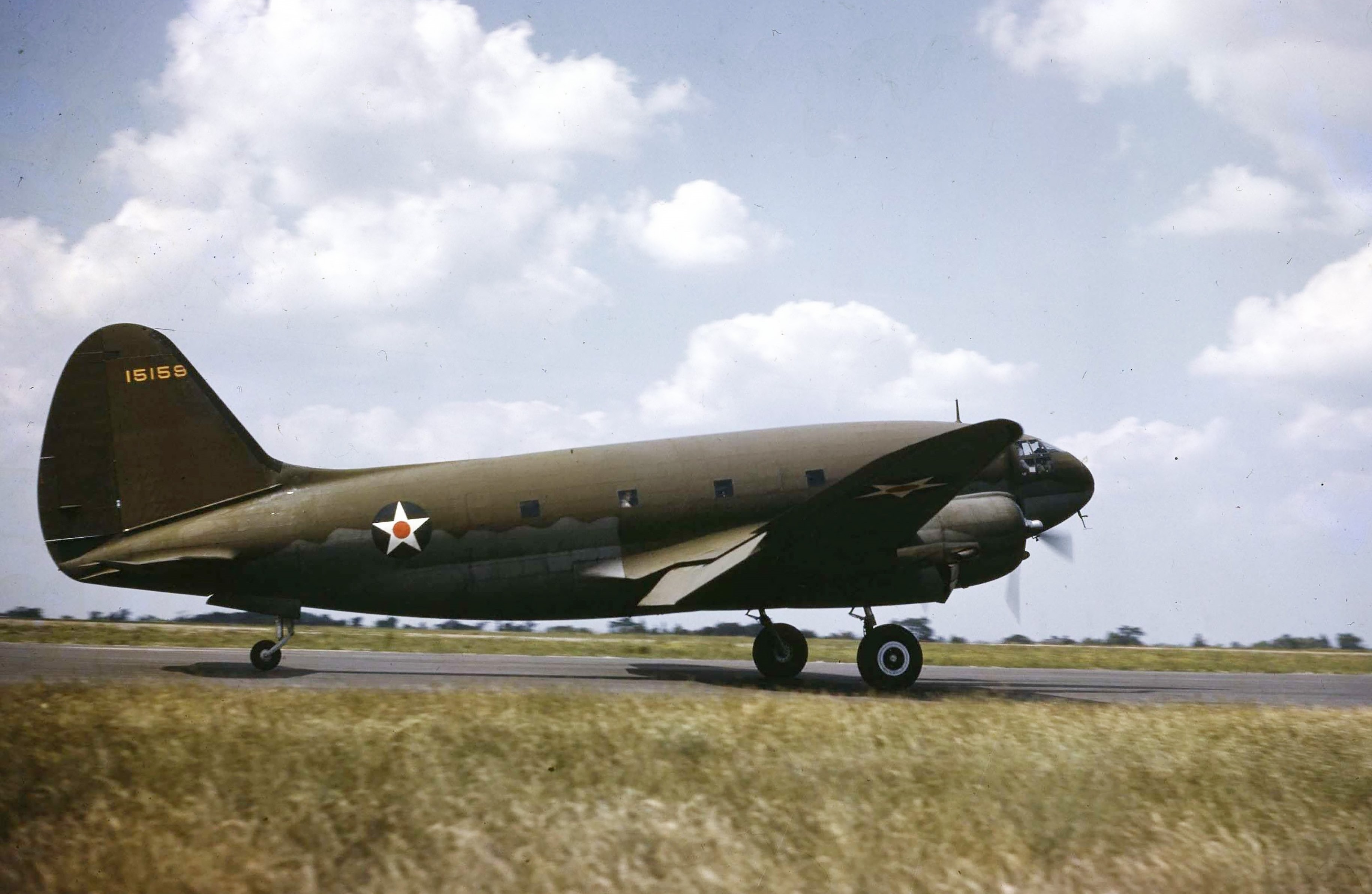 C-46_41-5159_1942_2~2.jpg