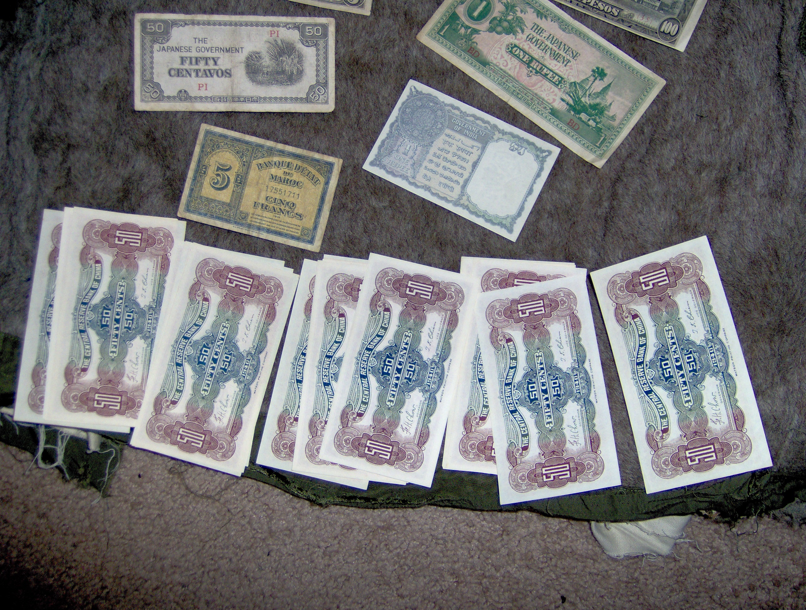 Chinese Currency with sequential serial numbers.JPG