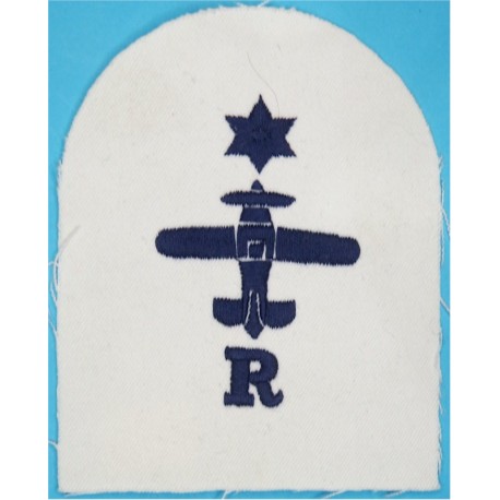 fleet-air-arm-radio--radar-plane-r--1-star-trade-blue-on-white--embroidered-naval-branch-rank-...jpg