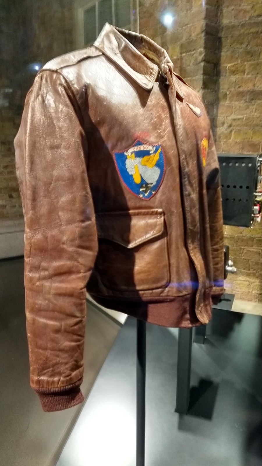 IWM Museum London display A-2 pics | Vintage Leather Jackets Forum