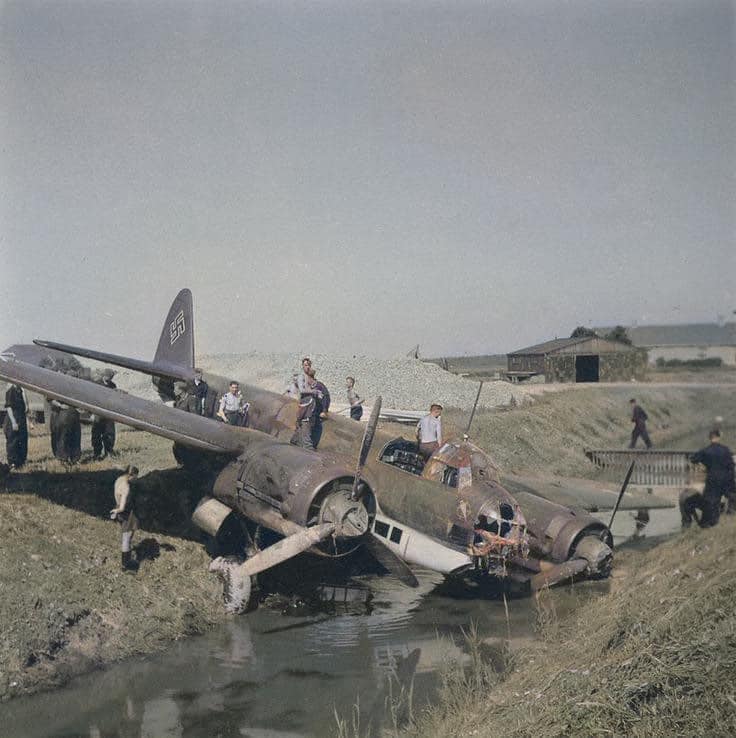 Ju88 crashed after take off in Holland,41.jpg