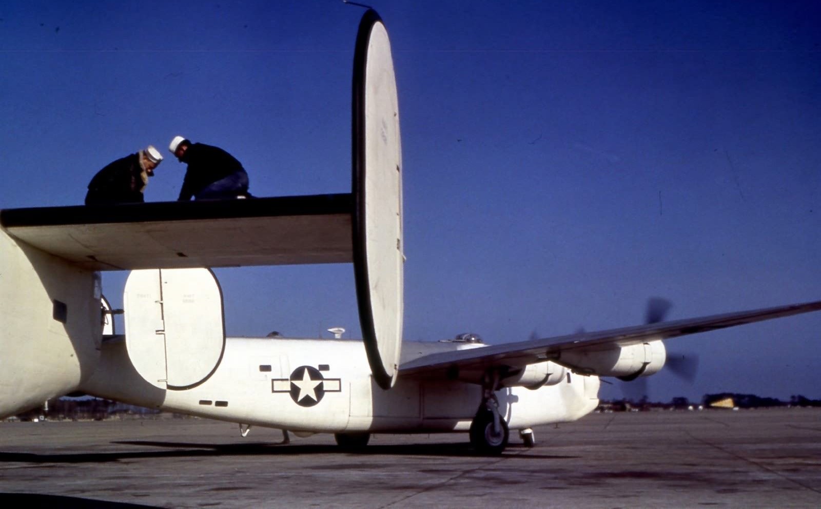 PB4Y-1_NAS_Norfolk_Virginia_1943~2.jpg