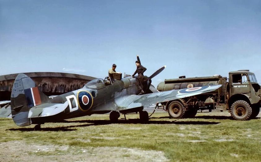 Spitfire mk XIV from 414 Sqn. RCAF.jpg