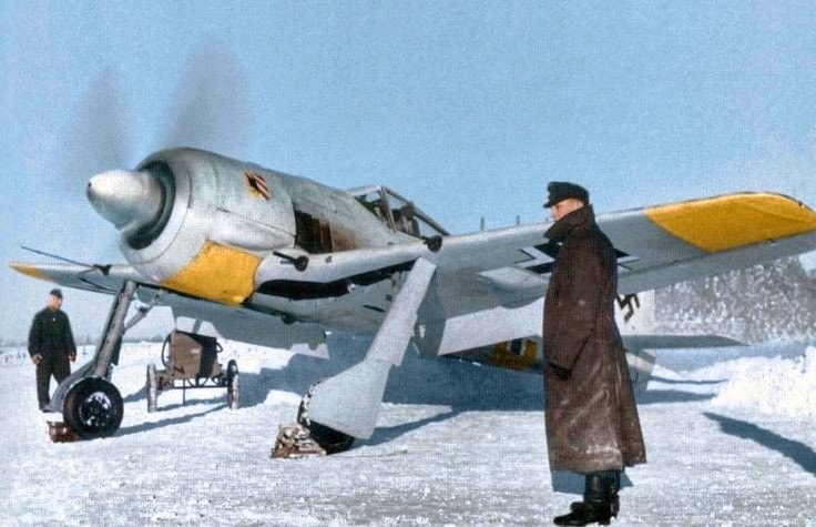 White Fw-190 on the eastern front!.jpg