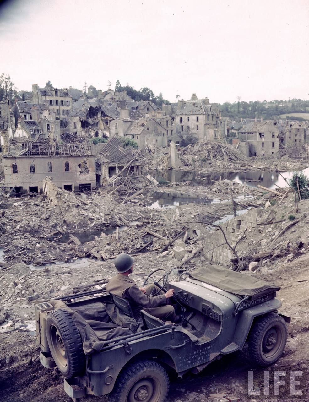 WWII in colour Vehicles_29.jpg